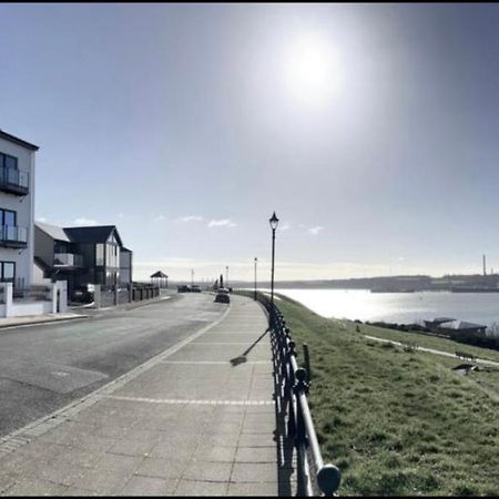 Flat 3, Murray Crescent House Bed and Breakfast Milford Haven Exteriör bild