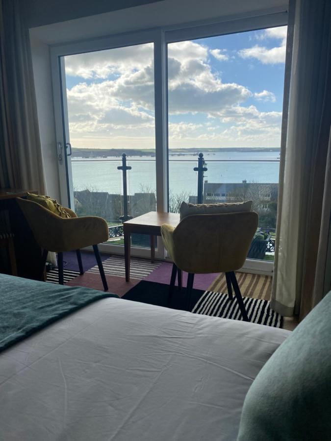 Flat 3, Murray Crescent House Bed and Breakfast Milford Haven Exteriör bild